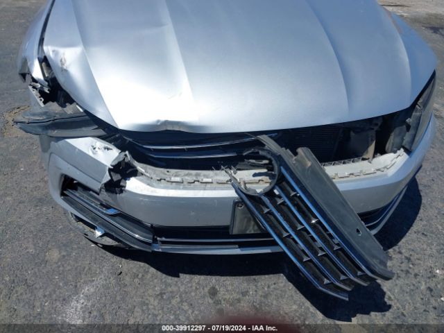 1VWAT7A37GC045147 Volkswagen Passat 1.8t S