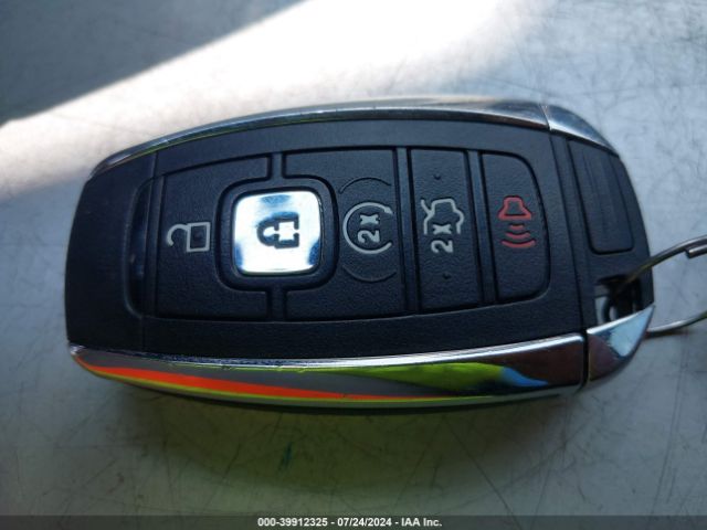 5LMCJ3C96HUL09541 Lincoln Mkc Reserve