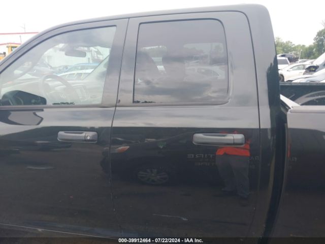 1C6RR7FT7HS667369 RAM 1500 Express Quad Cab 4x4 6'4 Box