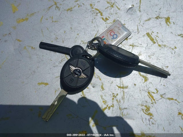 2006 MINI COOPER S WMWRE335X6TJ38568 Photo 10