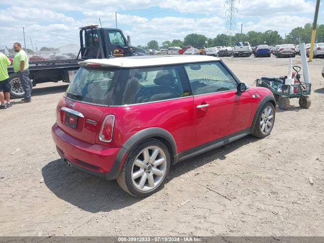 2006 MINI COOPER S WMWRE335X6TJ38568 Photo 3