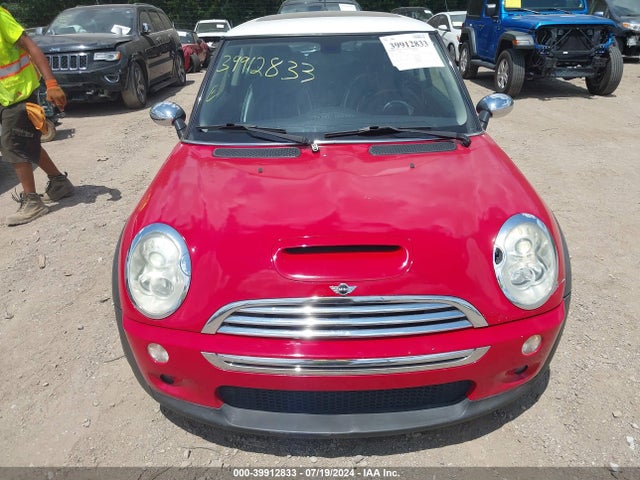 2006 MINI COOPER S WMWRE335X6TJ38568 Photo 5