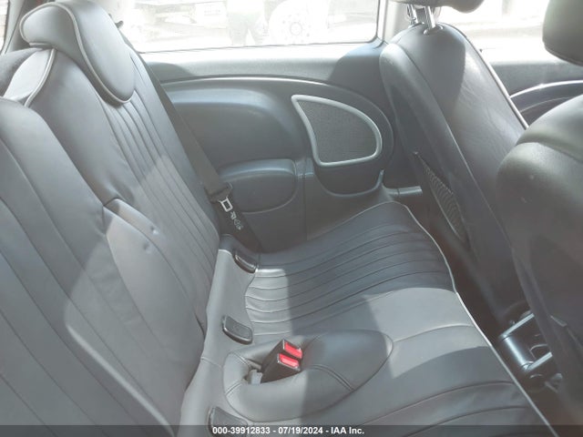 2006 MINI COOPER S WMWRE335X6TJ38568 Photo 7