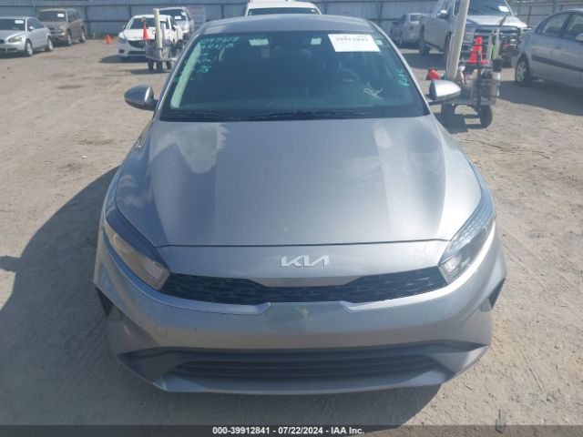 3KPF24ADXNE429058 KIA Forte Lxs