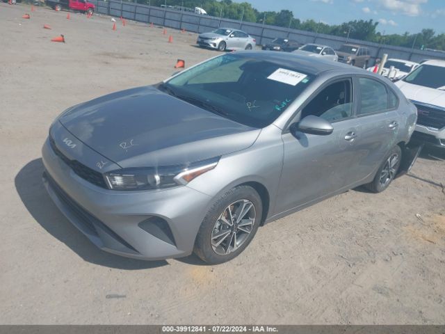 3KPF24ADXNE429058 KIA Forte Lxs