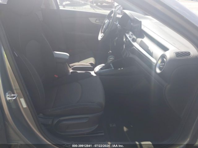 3KPF24ADXNE429058 KIA Forte Lxs