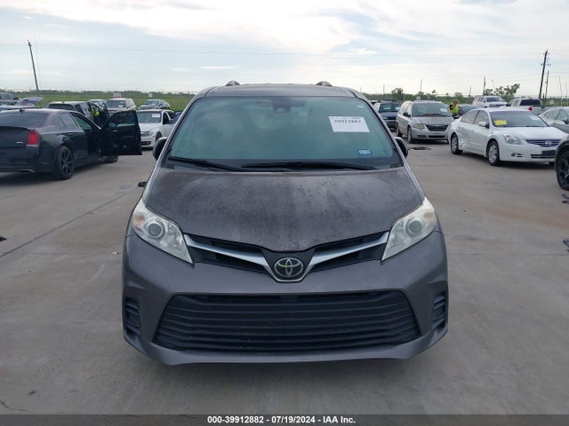 Toyota Sienna Le 8 Passenger 2018 5TDKZ3DC6JS959714 Image 11