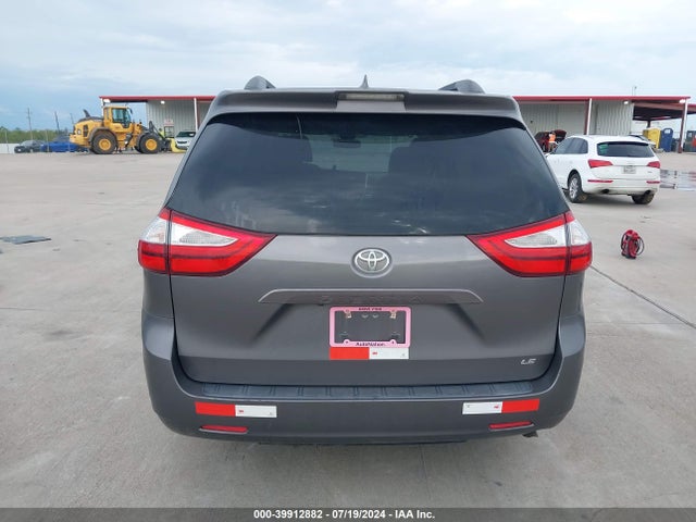 Toyota Sienna Le 8 Passenger 2018 5TDKZ3DC6JS959714 Image 15