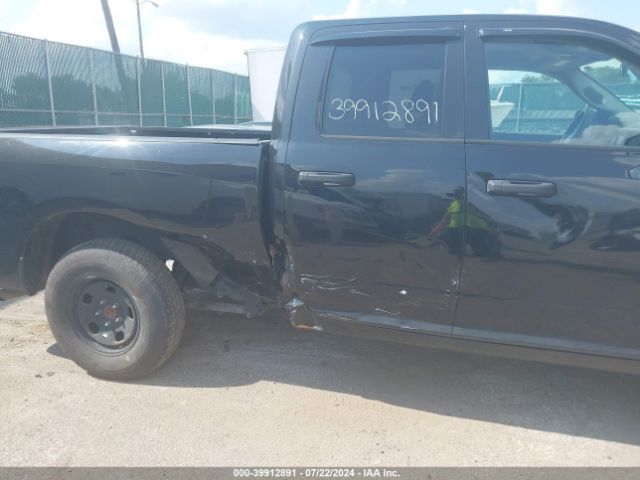 1C6RR7FG5JS247019 RAM 1500 Express Quad Cab 4x4 6'4 Box