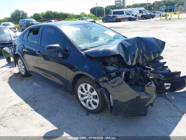 Toyota COROLLA LE 2022 JTDEPMAE9NJ206972 главное изображение