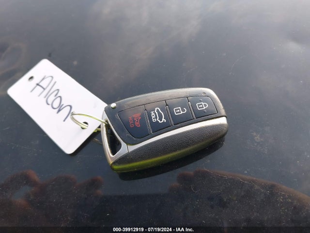 Hyundai Genesis 3.8 2016 KMHGN4JE7GU139106 Image 11