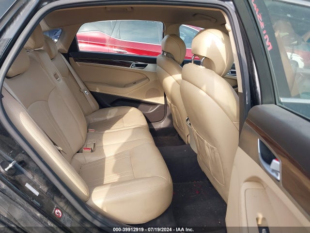Hyundai Genesis 3.8 2016 KMHGN4JE7GU139106 Image 8