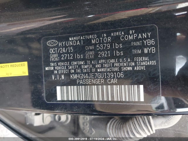 Hyundai Genesis 3.8 2016 KMHGN4JE7GU139106 Image 9