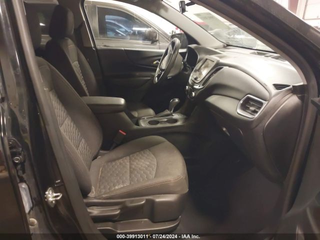 2GNAXUEV2K6238705 Chevrolet EQUINOX LT
