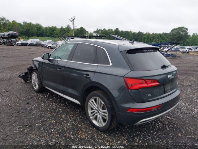 WA1BNAFY3J2007750 Audi Q5 2.0t Premium/2.0t Tech Premium