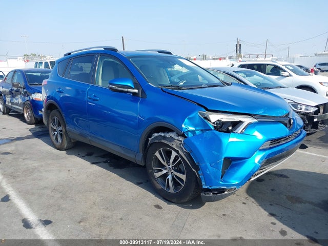 Toyota Rav4 Xle 2017 JTMWFREV6HJ714285 главное изображение