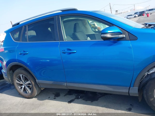 Toyota Rav4 Xle 2017 JTMWFREV6HJ714285 Image 13