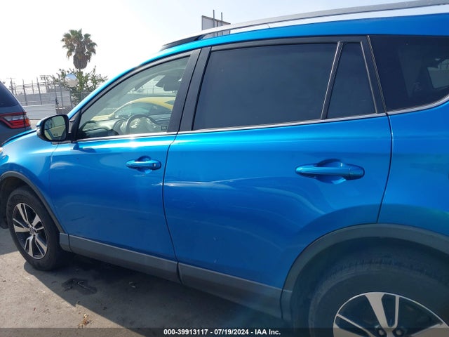 Toyota Rav4 Xle 2017 JTMWFREV6HJ714285 Image 14