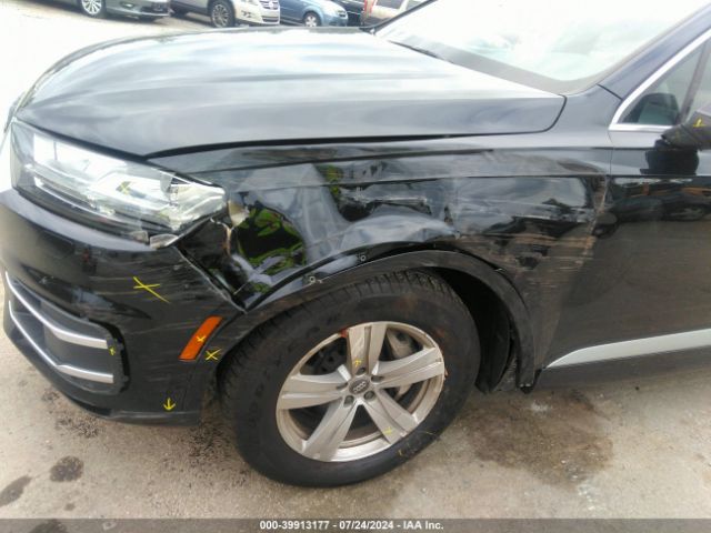 WA1LHAF76HD054496 Audi Q7 2.0t Premium