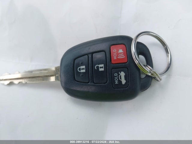 Toyota COROLLA LE 2018 5YFBURHE4JP807954 Image 11
