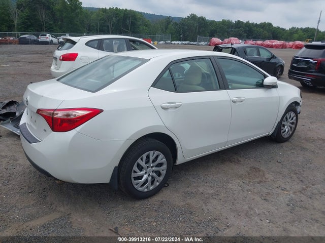 Toyota COROLLA LE 2018 5YFBURHE4JP807954 Image 4