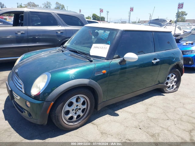 2006 MINI COOPER WMWRC33546TK16428 Photo 1