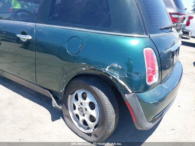 2006 MINI COOPER WMWRC33546TK16428 Photo 5