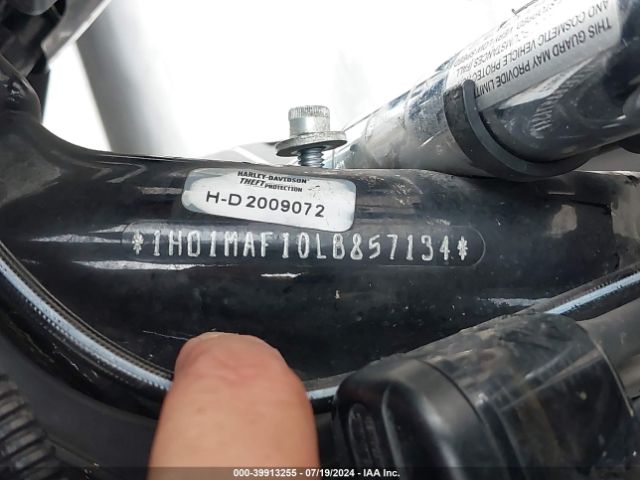 2020 HARLEY-DAVIDSON FLHTCUTG 1HD1MAF10LB857134 Photo 9