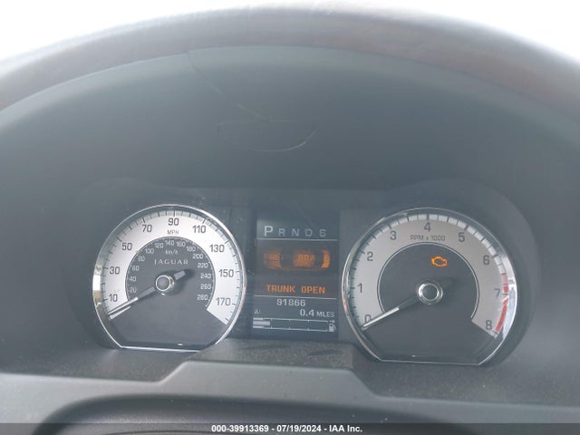 2011 JAGUAR XF SAJWA0GB9BLS01803 Photo 6