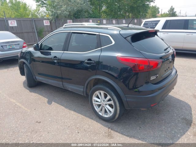 JN1BJ1CR4HW143115 Nissan Rogue Sport Sv
