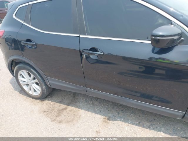 JN1BJ1CR4HW143115 Nissan Rogue Sport Sv