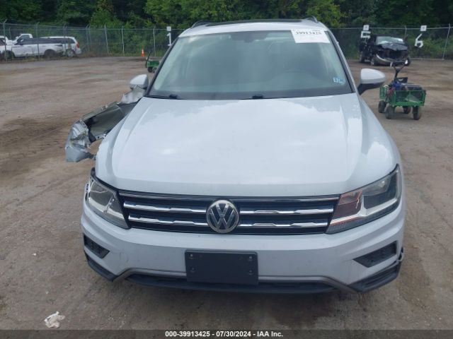 3VV2B7AX8JM098587 Volkswagen Tiguan 2.0t Se/2.0t Sel