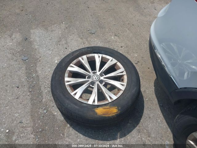 3VV2B7AX8JM098587 Volkswagen Tiguan 2.0t Se/2.0t Sel