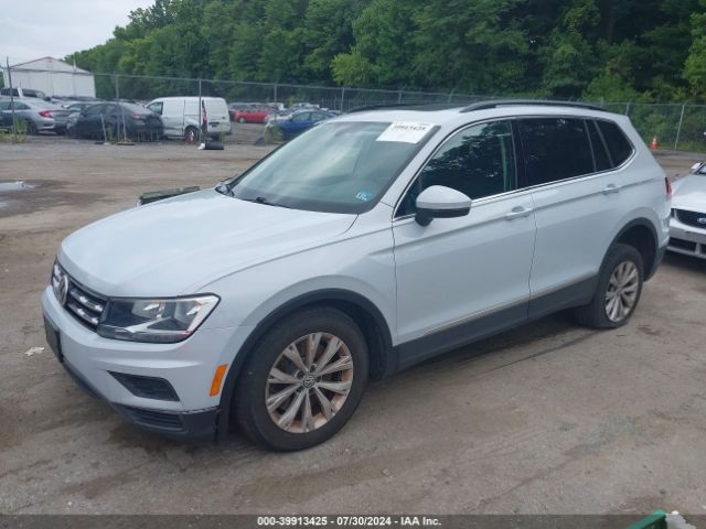 3VV2B7AX8JM098587 Volkswagen Tiguan 2.0t Se/2.0t Sel