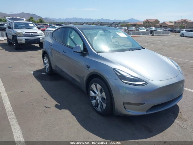 2024 TESLA MODEL Y 7SAYGDEE6RA290270 Photo 0