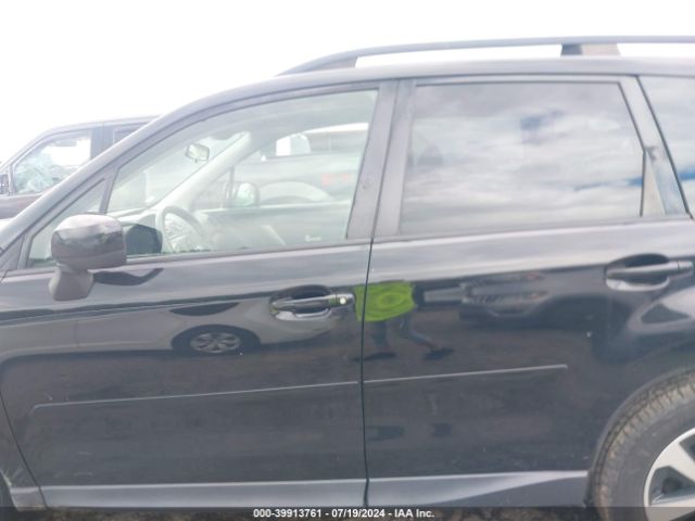 JF2SJAGC3HH569080 Subaru Forester 2.5i Premium