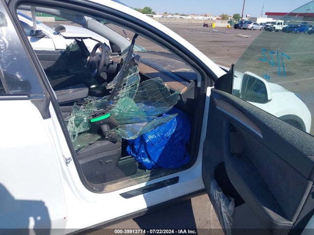 2024 TESLA MODEL Y 7SAYGDEE1RA290824 Photo 4