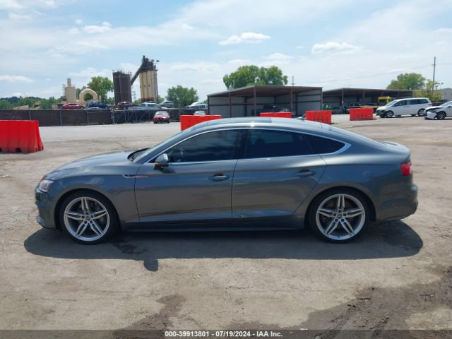 WAUENCF57JA005569 Audi A5 2.0t Premium
