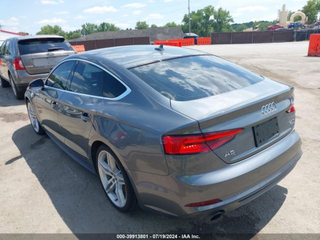 WAUENCF57JA005569 Audi A5 2.0t Premium