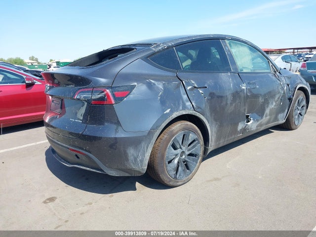 2024 TESLA MODEL Y 7SAYGDEE8RA292232 Photo 3