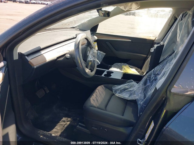 2024 TESLA MODEL Y 7SAYGDEE8RA292232 Photo 4