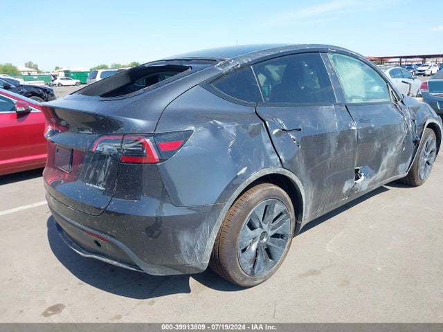 2024 TESLA MODEL Y 7SAYGDEE8RA292232 Photo 5