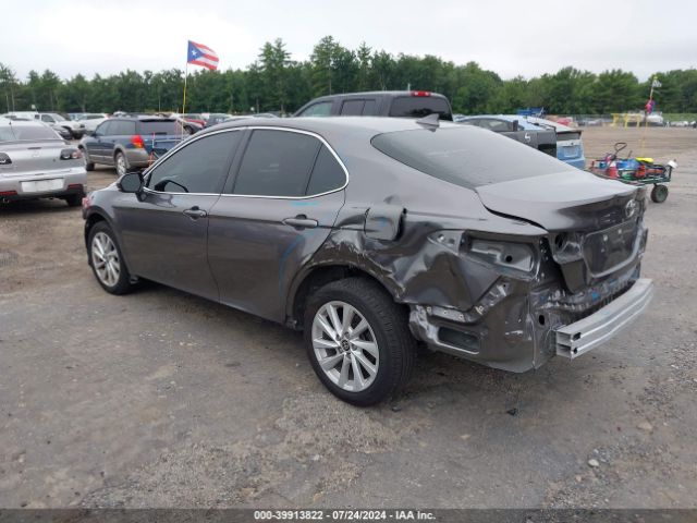 2022 TOYOTA CAMRY 4T1C11BK1NU058354 Photo 2