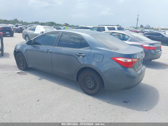 Toyota COROLLA LE 2018 2T1BURHE6JC034985 Image 3