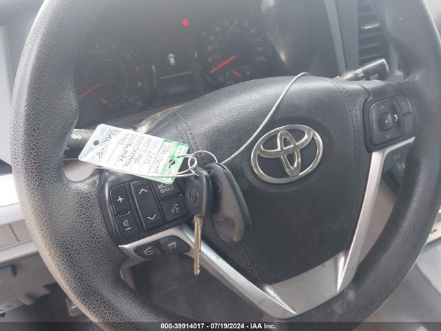 Toyota Sienna Le 8 Passenger 2015 5TDKK3DC1FS606258 Image 11
