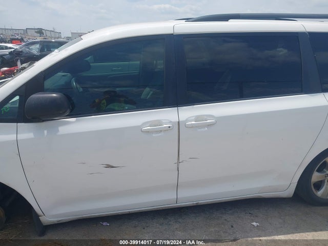 Toyota Sienna Le 8 Passenger 2015 5TDKK3DC1FS606258 Image 14