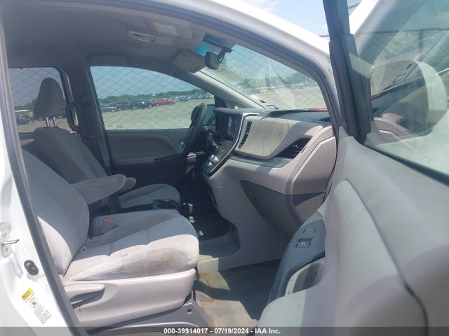 Toyota Sienna Le 8 Passenger 2015 5TDKK3DC1FS606258 Image 5