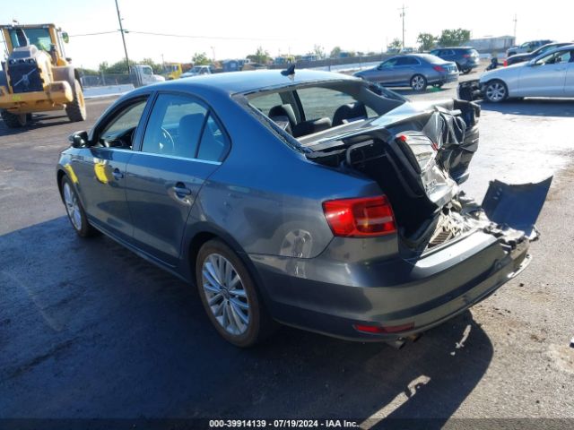 3VWD07AJXFM261172 Volkswagen Jetta 1.8t Se