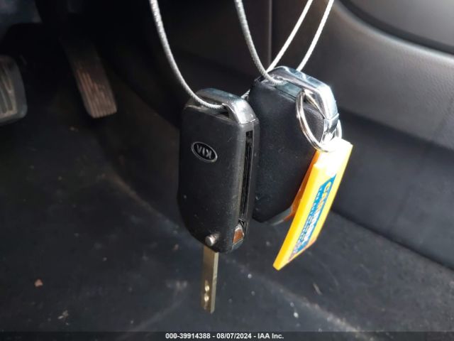 KNDEUCAAXM7040683 KIA SELTOS S
