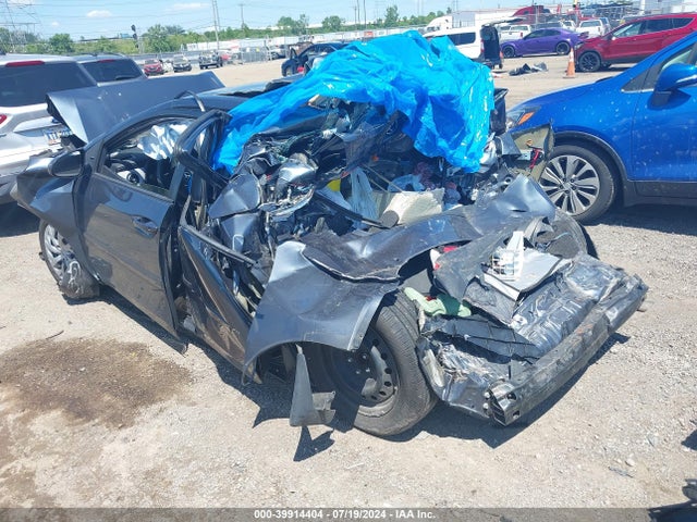 Toyota COROLLA LE 2017 2T1BURHE3HC818082 Image 3